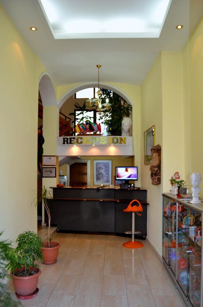 Hotel Kruja Tirana